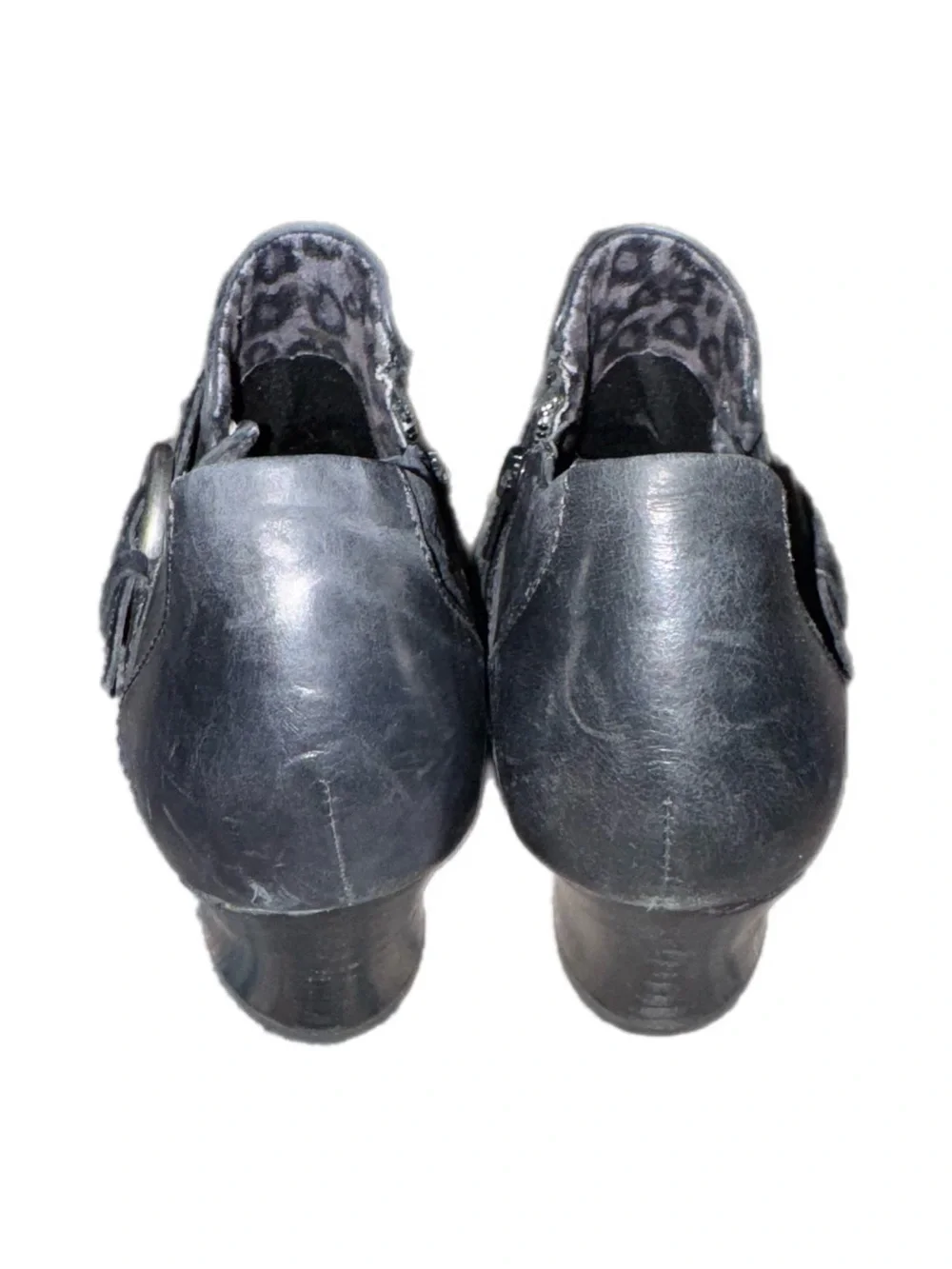 Women’s Born Black Leather Ankle Boots with Zip size 8.5